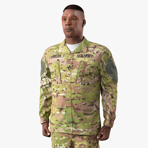 US Soldier Standing at Attention Camouflage Fur 3D